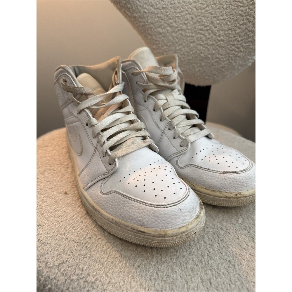 Nike Air Jordan 1 Mid Mens Size 10 White Athletic Shoes Sneakers 554724-130